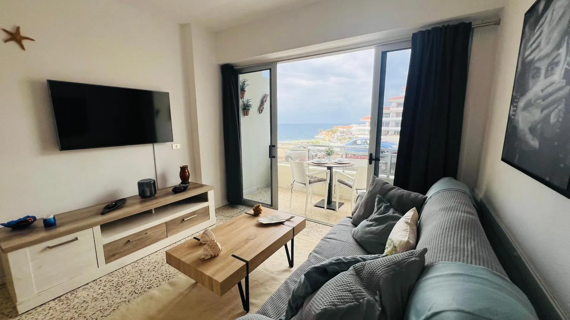 Apartamentos Arenas Negras Puerto Santiago Puerto de Santiago  Spain